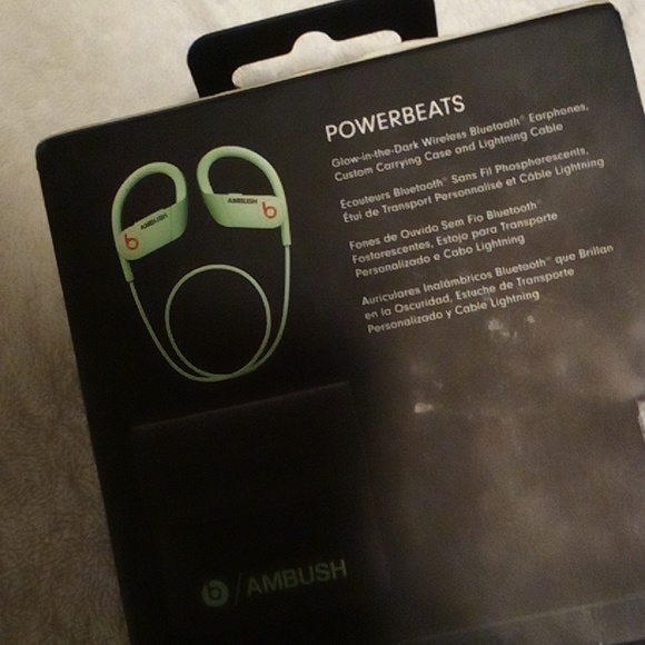 beats by dr. dre POWERBEATS AMBUSH GLOW IN THE DARK Wireless
